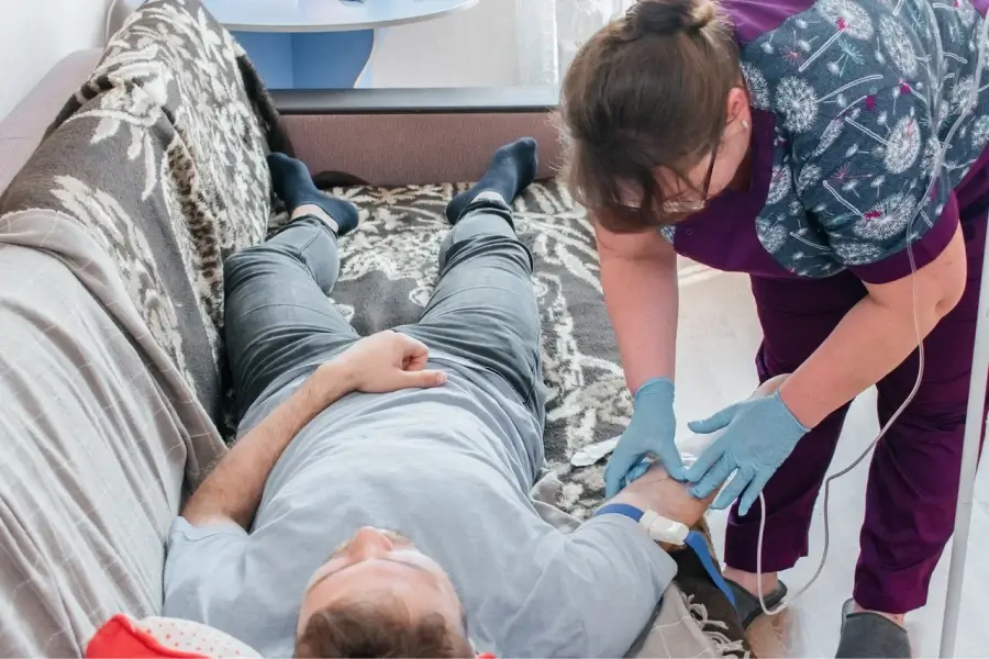 Срочный вывод из запоя в Топках: быстро, недорого